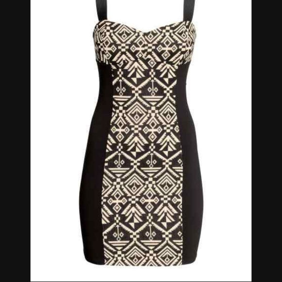 3/$15 🌺H&M Geometric Bodycon Dress - Picture 3 of 13